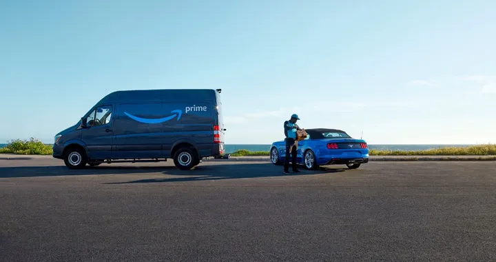 Nuovi servizi connessi Ford: dalle consegne in auto di Amazon al lavaggio on-demand