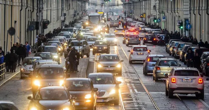Sempre più auto sulle strade italiane.... e sempre più vecchie