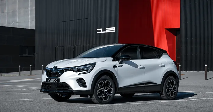 Mitsubishi presenta la nuova ASX, adesso è anche ibrida