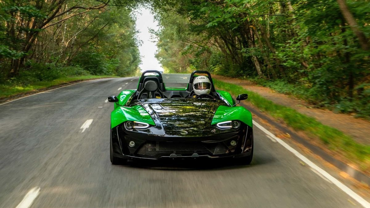 Zenos E10 RZ: il ritorno della sportiva inglese da 380 CV e 790 kg