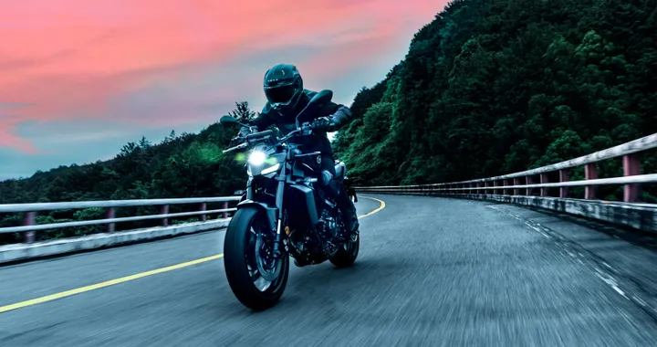 Debutta la Yamaha con cambio automatico: ecco la nuova MT-09 Y-AMT