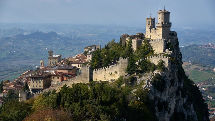 Caro carburanti: a San Marino è corsa al pieno