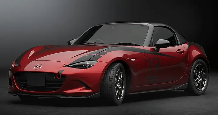 Mazda MX-5, al Tokyo Auto Salon col tetto in carbonio