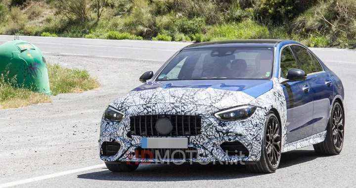 Mercedes-AMG C 63, nuove foto spia della sportiva che sarà una Plug-in
