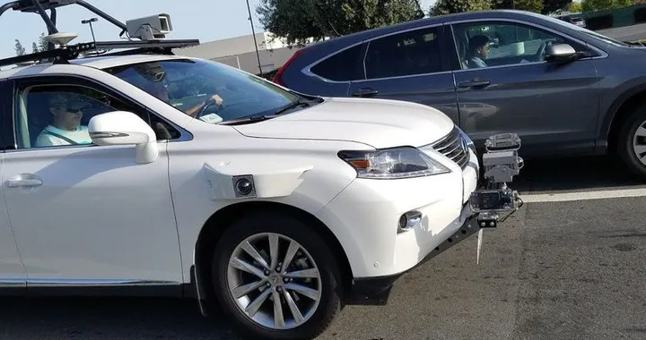 Guida autonoma: Apple prosegue i test e raddoppia la flotta