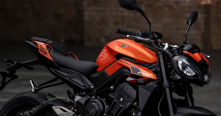 Triumph Street Triple 765 R: ecco la versione per patente A2
