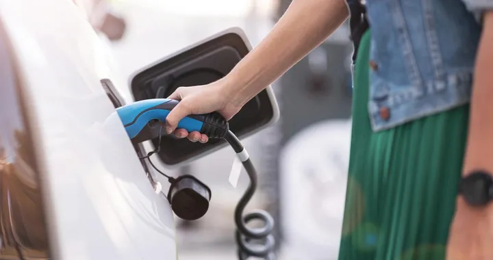 AutoScout24: nei primi 5 mesi del 2021 un’auto nuova venduta su tre è elettrificata