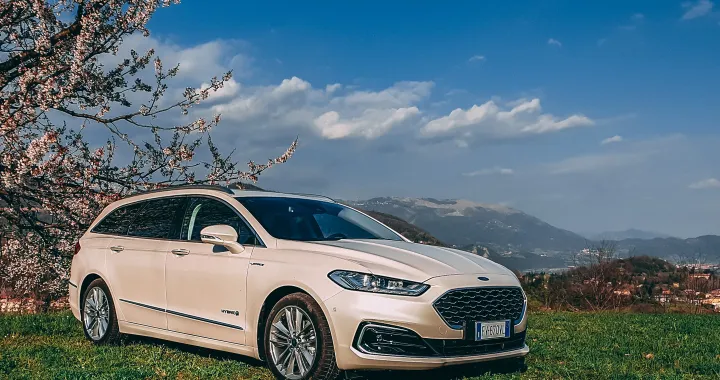 Nuova Ford Mondeo: arrivo nel 2021 con stile crossover