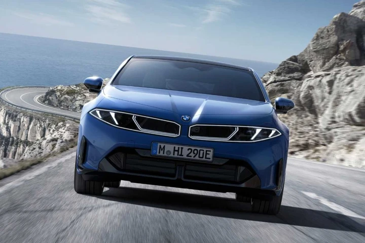 BMW i3, 1.213 km con una sola carica: la nuova berlina elettrica supera ogni aspettativa