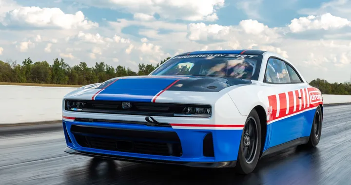 Dodge Charger, con la Hustle Stuff Drag Pak arriva il motore V8 Hemi