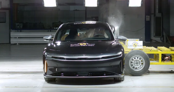 Crash test: 5 stelle Euro NCAP per Lucid Air, Volkswagen ID. Buzz e i modelli cinesi