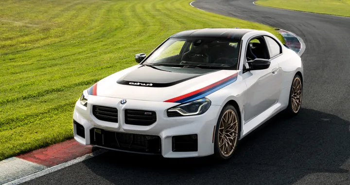 BMW M2 Turbo, la sportiva che omaggia la 2002 Turbo