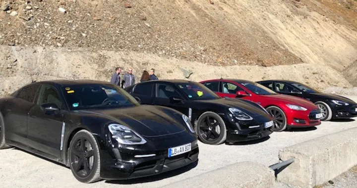 Porsche Taycan perde la sfida dell'efficienza contro Tesla: confronto