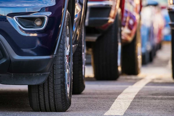 Mercato auto Italia: +3,9% a luglio 2026, elettriche al 5,9% di quota