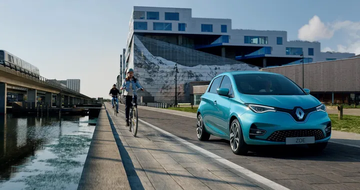 Nuova ZOE: Renault rinnova l'elettrica fuori e dentro. Più potenza e autonomia