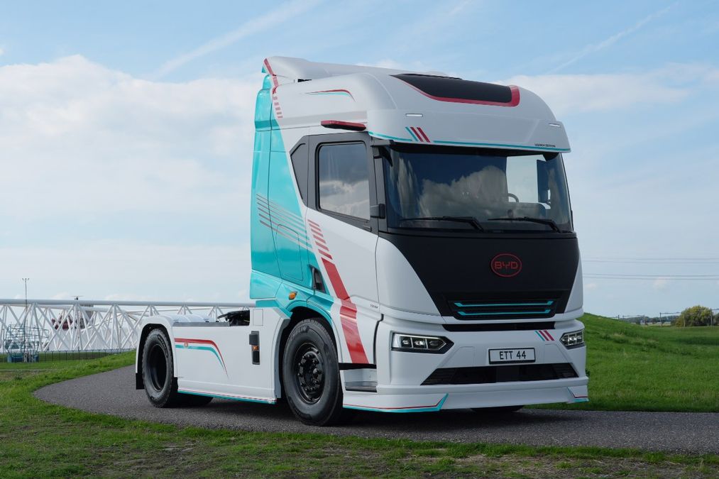 BYD, arriva in Europa il camion elettrico da 1000 CV che si ricarica in 20 minuti
