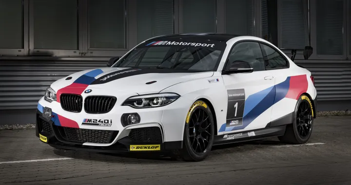 BMW M240i Racing Cup, la sportiva &quot;entry level&quot; si aggiorna