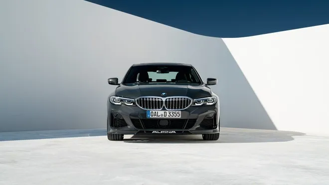 Alpina B4 Gran Coupé 2023: ecco come appare senza veli nelle foto spia