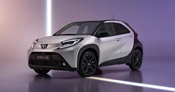 Toyota Aygo X JBL: ecco i prezzi ufficiali della piccola special edition