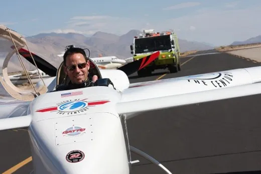 Chip Yates: record di velocità in volo e atterraggio da panico (video)