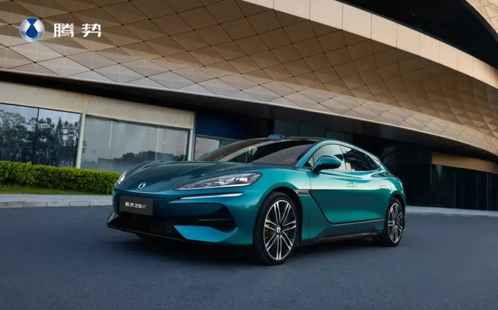 La Denza Z9 GT si aggiorna: manca poco al debutto dell'elettrica da oltre 1.000 km di autonomia