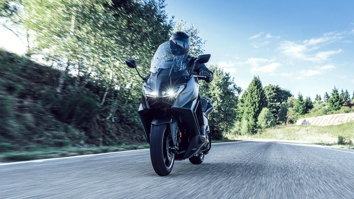 Al debutto la Yamaha TMAX 25th Anniversary, caratteristiche e prezzo di questa edizione speciale
