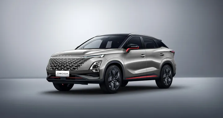 Omoda 5, cresce la gamma ed arriva l'entry level Pure. Il prezzo è ancora più interessante
