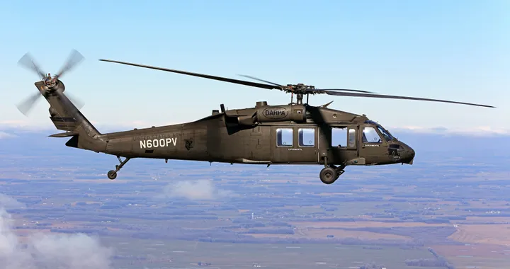 Primo volo autonomo di elicottero Black Hawk completato con successo da DARPA