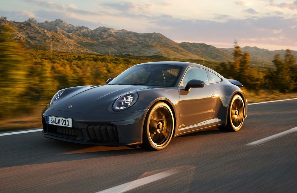 Quali sono le auto sportive più vendute in Italia nel 2025? La Porsche 911 batte tutti