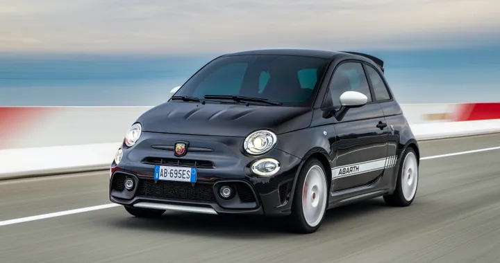 Abarth 695 Esseesse, nuova serie speciale ispirata al passato