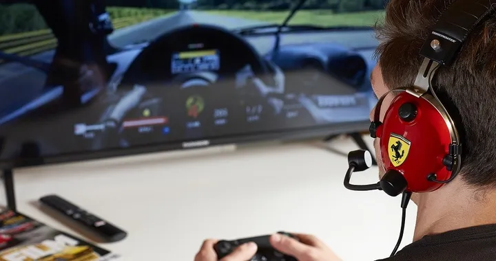 T.Racing Scuderia Ferrari Edition, scatta la prevendita delle cuffie Thrustmaster