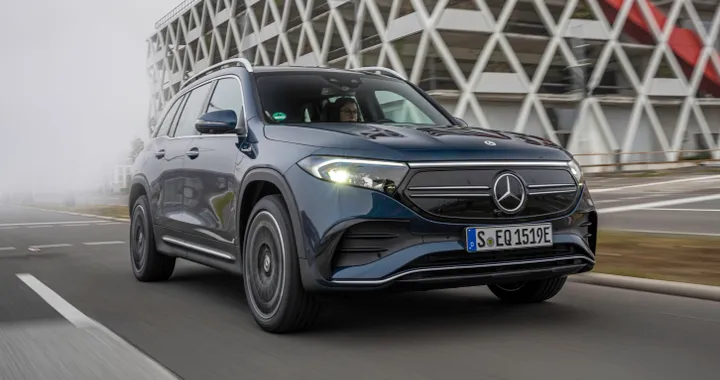 Mercedes frena sulle auto elettriche: la parità dei costi è ancora lontana