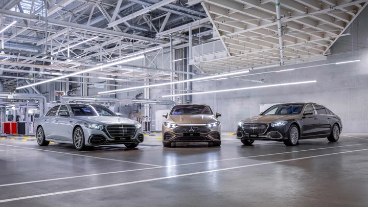 Mercedes-Benz, a Sindelfingen parte la produzione di tre auto di puro lusso
