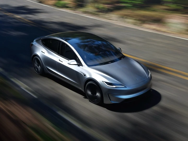 Tesla FSD: da New York a Los Angeles senza intervento umano in meno di 50 ore
