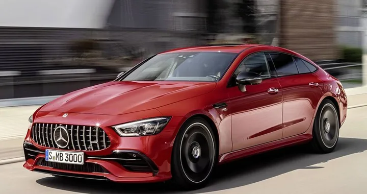 Mercedes-AMG GT 43 4Matic+: nuova versione ibrida della quattro porte