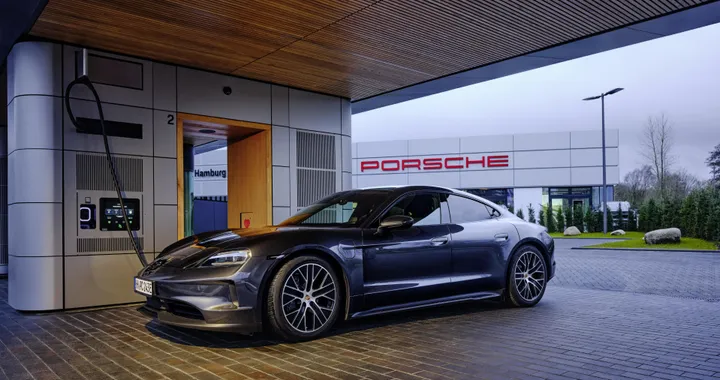 Porsche: le lounge per un'esperienza di ricarica premium in Europa