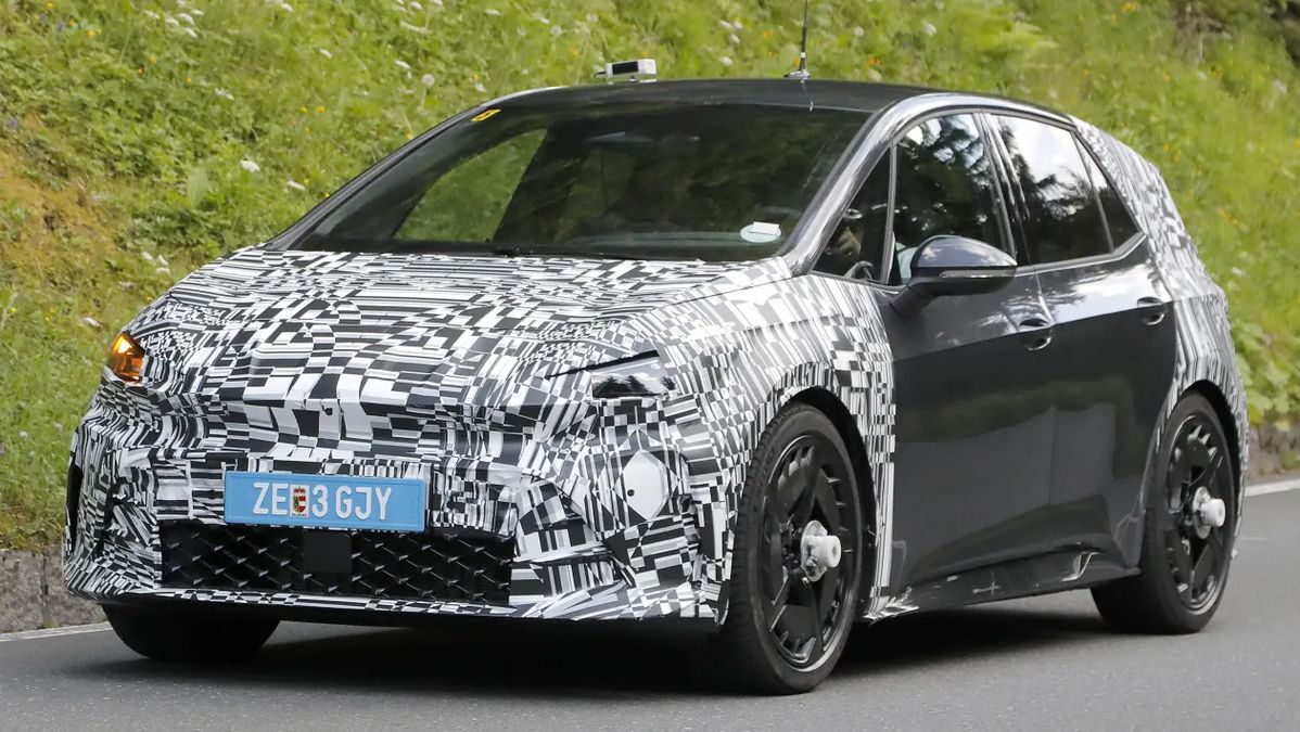 Cupra Born, si lavora al restyling: in arrivo un nuovo stile e più tecnologia