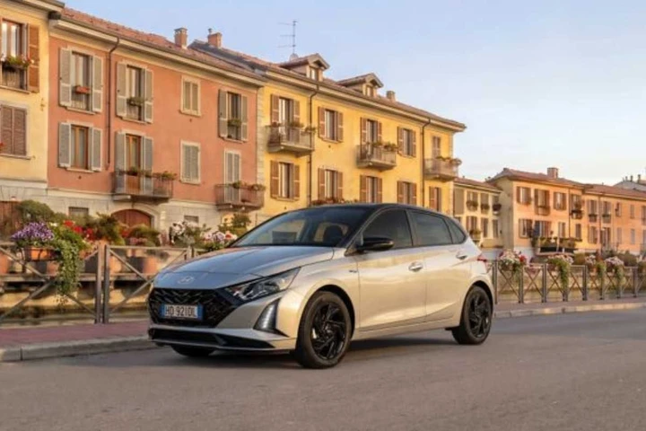 Hyundai i20, più tecnologia con il Model Year 2027: quanto costa