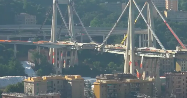Al via la demolizione del Ponte Morandi di Genova | Diretta video