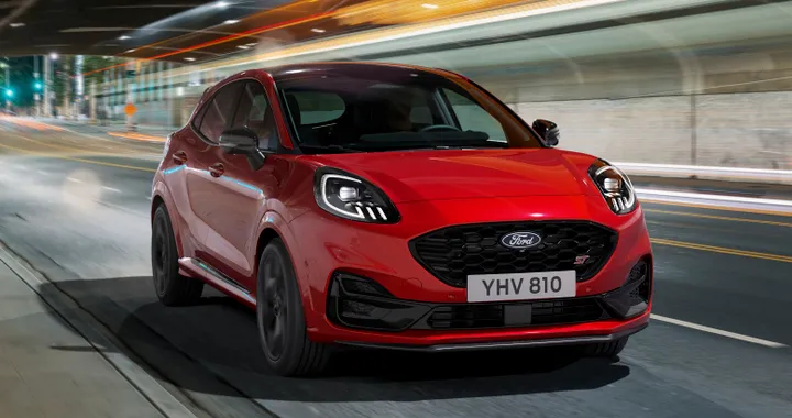 Ford Puma, la versione elettrica è quasi pronta. Nuove foto spia del crossover