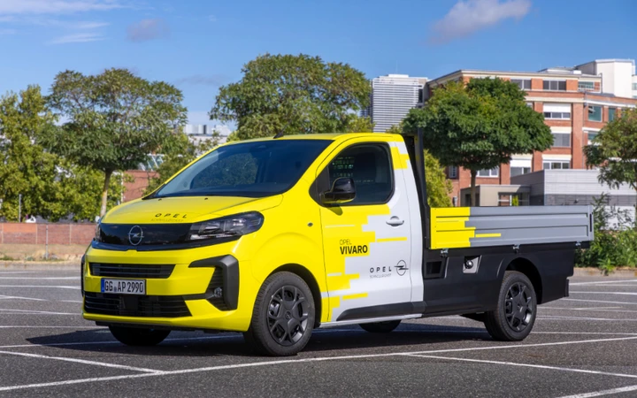 Opel amplia la gamma del Vivaro: al debutto il nuovo turbo diesel da 2,2 litri