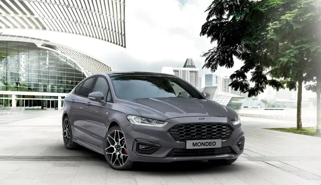 Ford: la nuova generazione della Mondeo si mostra nelle foto spia...senza veli