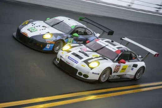 PORSCHE: doppio debutto a Daytona
