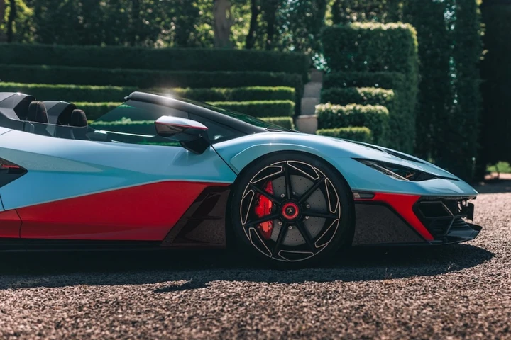 Fenomeno Roadster, la Lamborghini a cielo aperto più potente di sempre