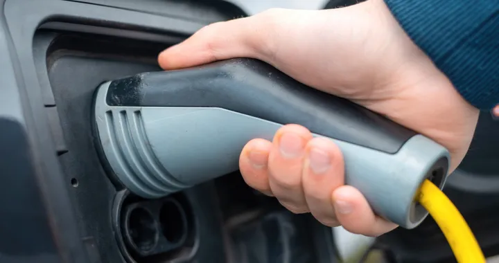 Mercato batterie auto elettriche, continua il dominio di CATL e BYD