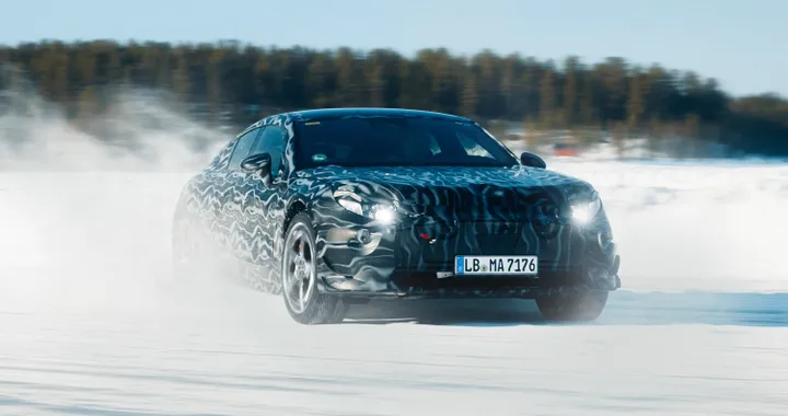 Mercedes-AMG mostra nuove foto della sua sportiva elettrica