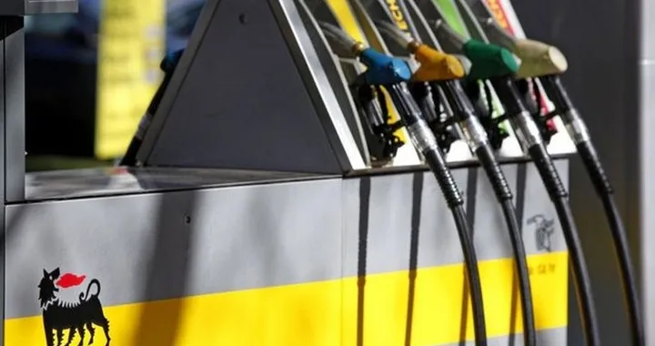 Sconti benzina: la guerra dei distributori, truffa o vero risparmio?