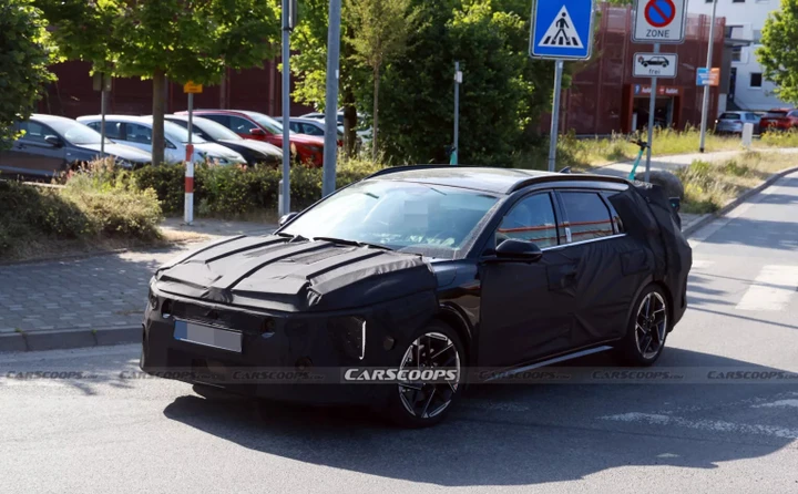 Kia K4 si fa wagon: la nuova versione avvistata in fase di test
