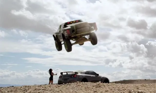 Monster Energy: video di un Trophy Truck in volo su una GT-R