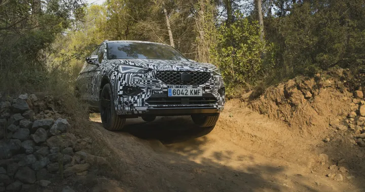 Seat Tarraco: il SUV a 7 posti si dà al fuoristrada in attesa della presentazione